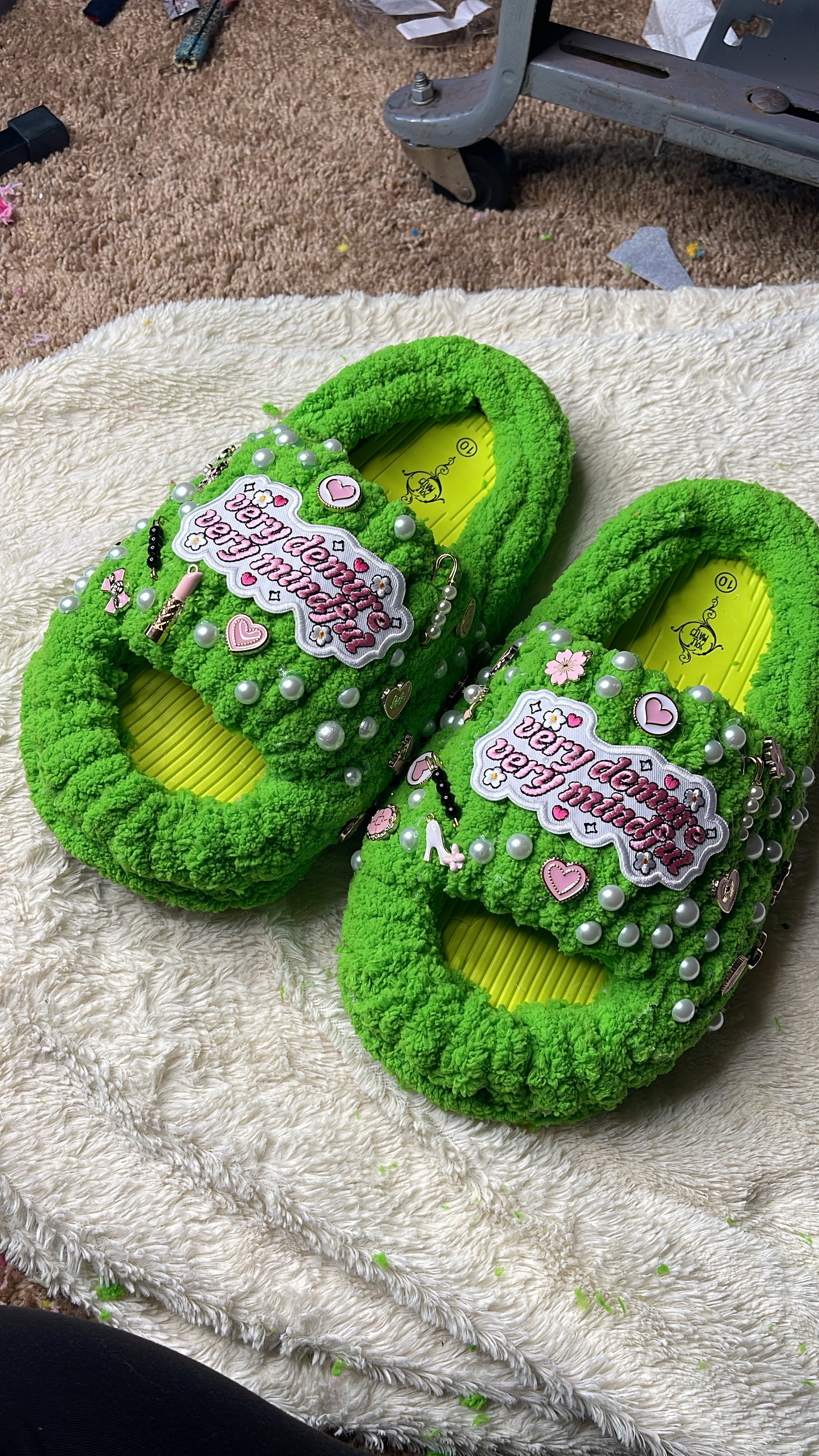 Very Mindful, Very Demure Chunky Junky Slides